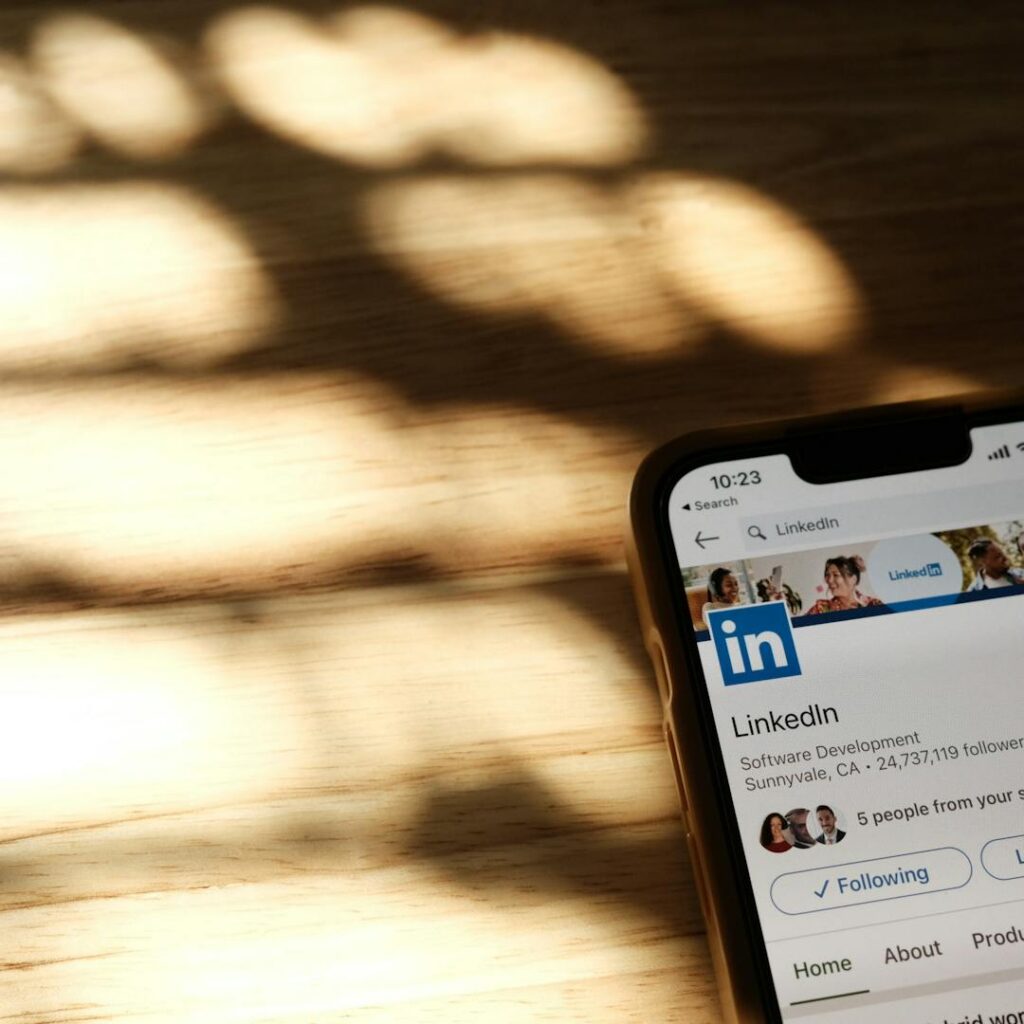 Why LinkedIn is the Perfect Platform for Businesses to Find Loyal Customers