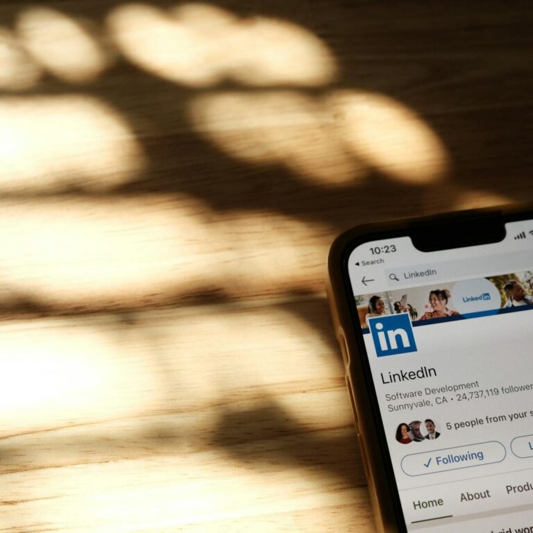 Why LinkedIn is the Perfect Platform for Businesses to Find Loyal Customers